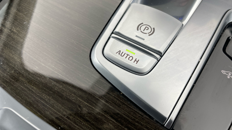 BMW 7 Series 740e Exclusive 4dr Auto Saloon